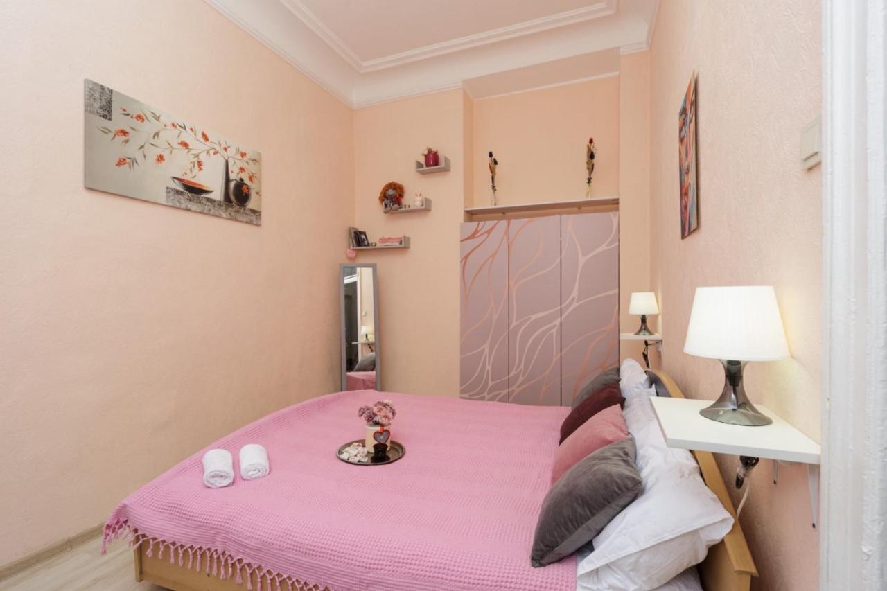 Comfortable Apartment In The Very Center Of Odessa Esterno foto