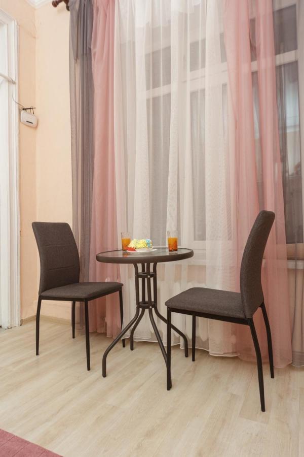 Comfortable Apartment In The Very Center Of Odessa Esterno foto